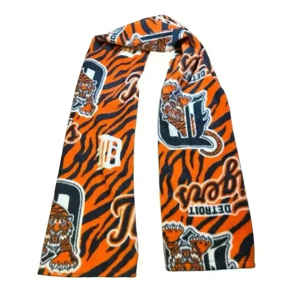 Detroit Tigers Unisex  Scarf, Team Color, please see size on picture handmade - Picture 1 of 5